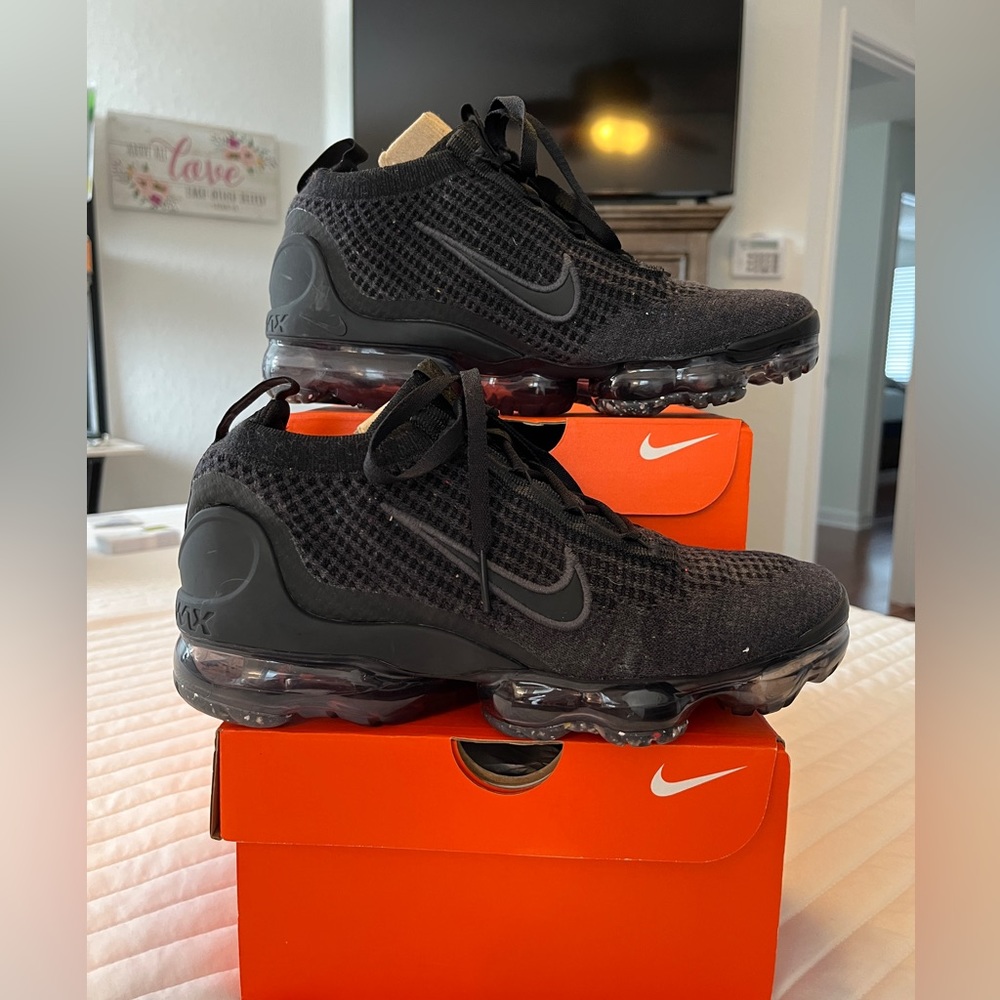 Nike Air Vapormax Flyknit 2021 GS Sz 6.5Y Womens Sz 8 Black Anthracite Shoes